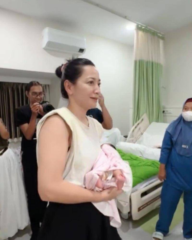 Instagram.com/ayutingting92